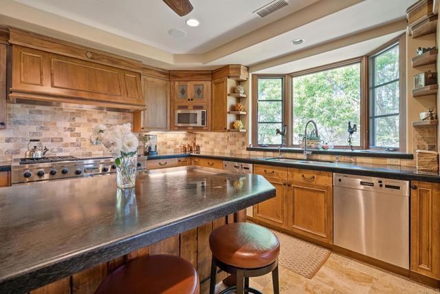 7187 Via de Maya, Rancho Santa Fe, CA 92067