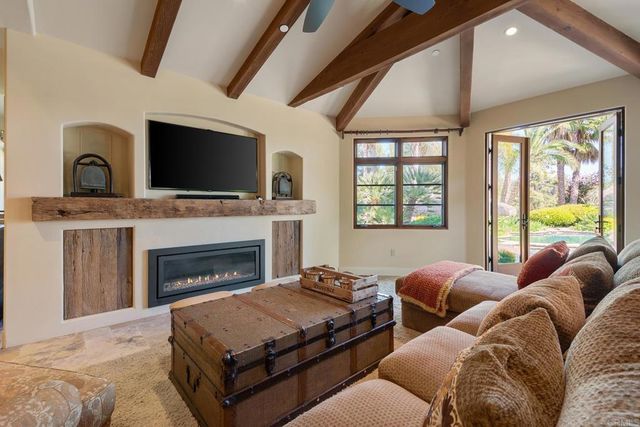 7187 Via de Maya, Rancho Santa Fe, CA 92067