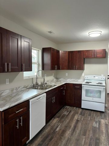 431 West Division Street, Springfield, MO 65803