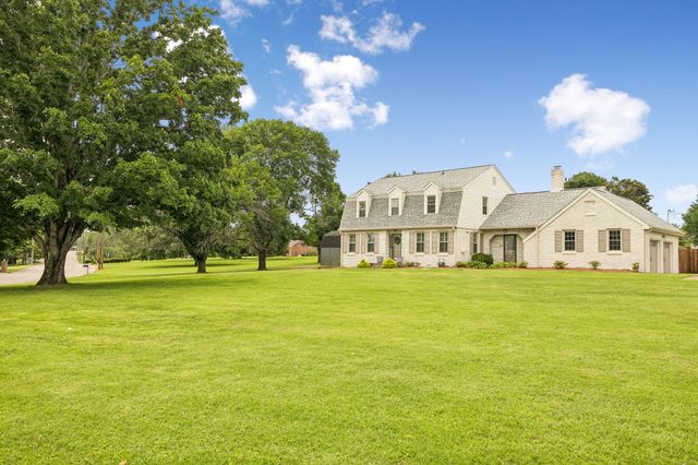 201 Brandywine Dr, Old Hickory, TN 37138