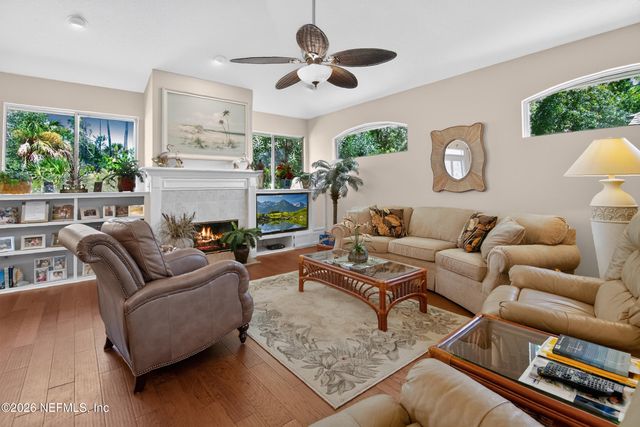 1947 GREEN HERON Point, Jacksonville Beach, FL 32250