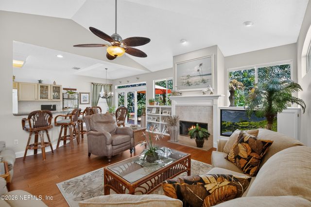 1947 GREEN HERON Point, Jacksonville Beach, FL 32250