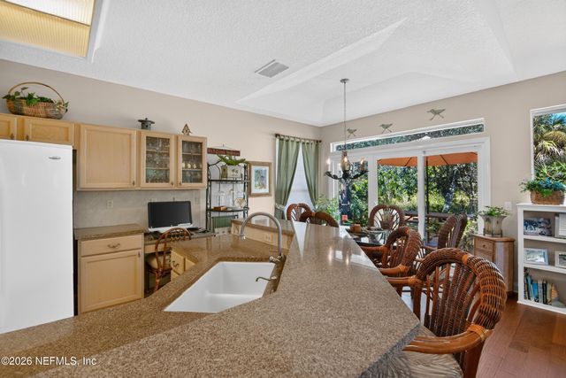 1947 GREEN HERON Point, Jacksonville Beach, FL 32250