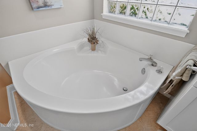 1947 GREEN HERON Point, Jacksonville Beach, FL 32250