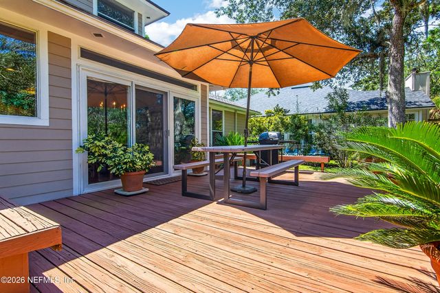 1947 GREEN HERON Point, Jacksonville Beach, FL 32250