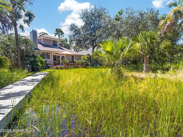 1947 GREEN HERON Point, Jacksonville Beach, FL 32250