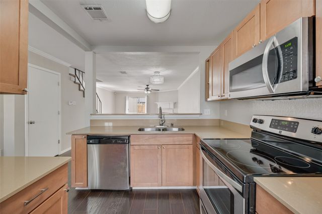 43 Abbey Road, Euless, TX 76039