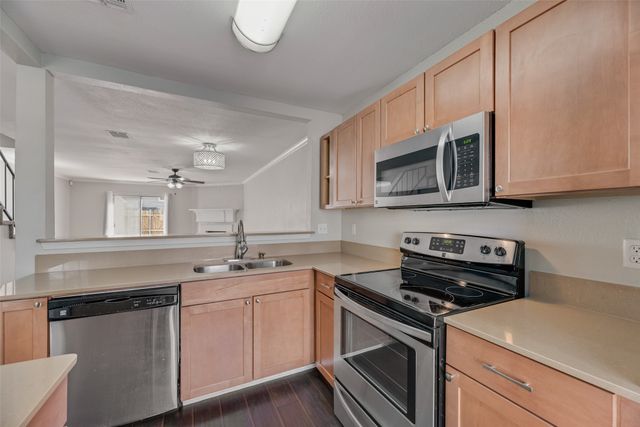 43 Abbey Road, Euless, TX 76039