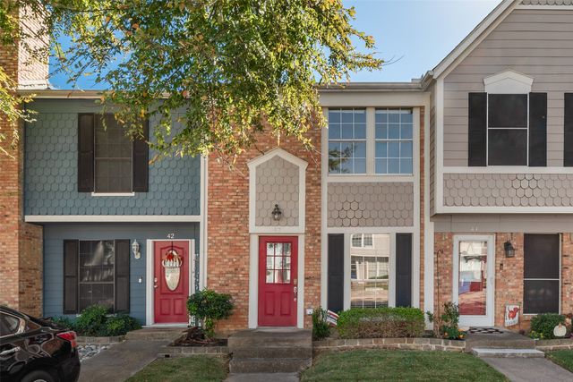 43 Abbey Road, Euless, TX 76039