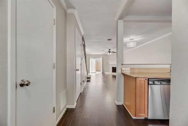 43 Abbey Road, Euless, TX 76039