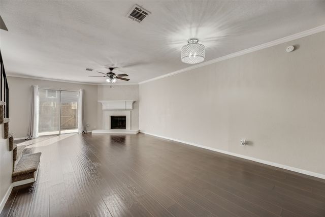 43 Abbey Road, Euless, TX 76039