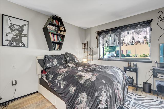 615 Broadway 15, Amityville, NY 11701