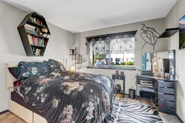 615 Broadway 15, Amityville, NY 11701