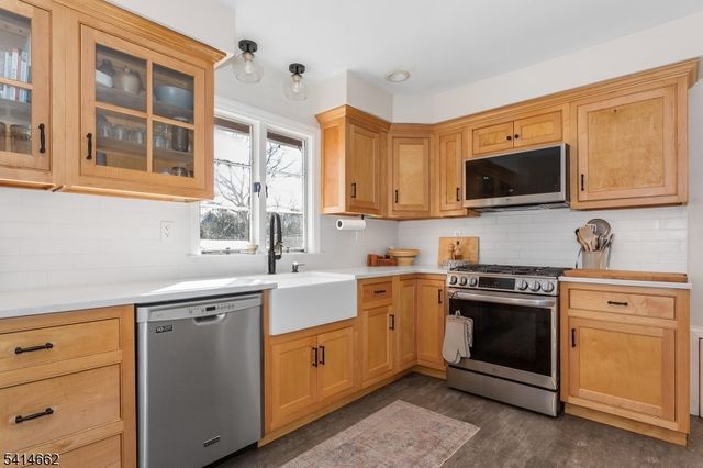 125 Meadowbrook Ave, Wanaque Boro, NJ 07465