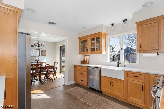 125 Meadowbrook Ave, Wanaque Boro, NJ 07465