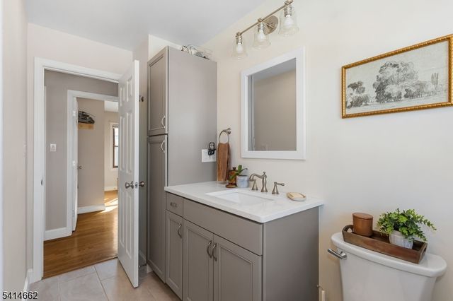 125 Meadowbrook Ave, Wanaque Boro, NJ 07465