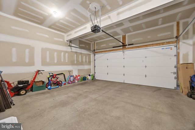 52 HOLLY CT, East Berlin, PA 17316