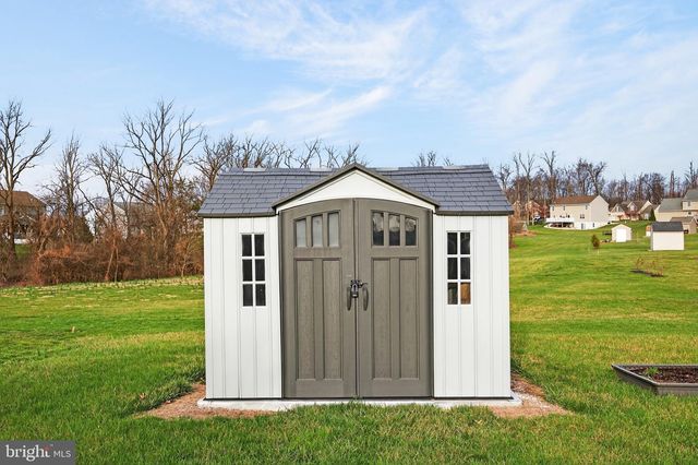 52 HOLLY CT, East Berlin, PA 17316