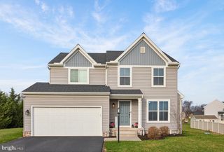 52 HOLLY CT, East Berlin, PA 17316