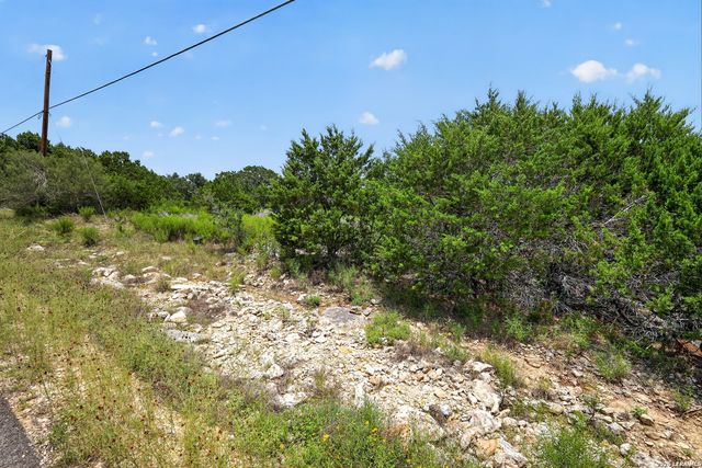 1266 BELLEWOOD LN, Canyon Lake, TX 78133