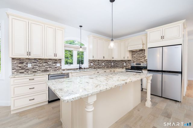 2 Syleo Lane, Salem, CT 06420