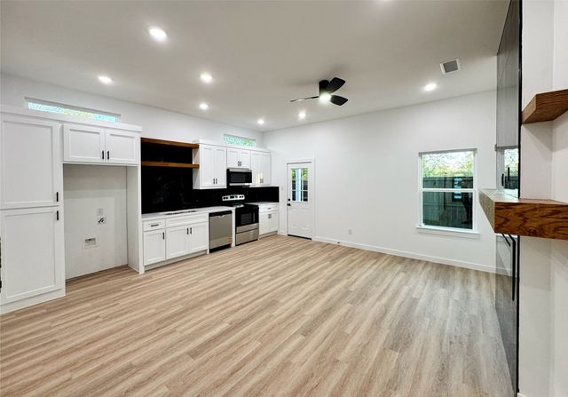 2113 Henry Street, Greenville, TX 75401