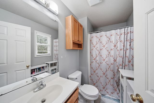 2624 Prairie Drive, Adrian, MI 49221