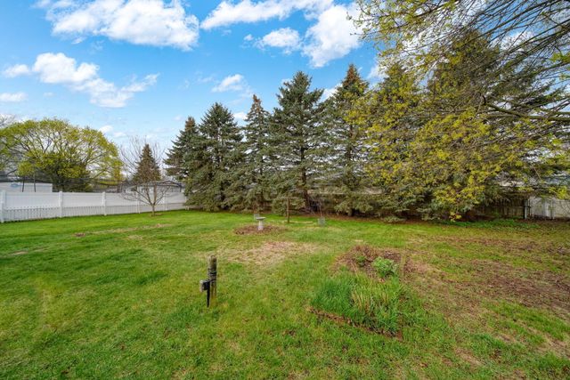 2624 Prairie Drive, Adrian, MI 49221