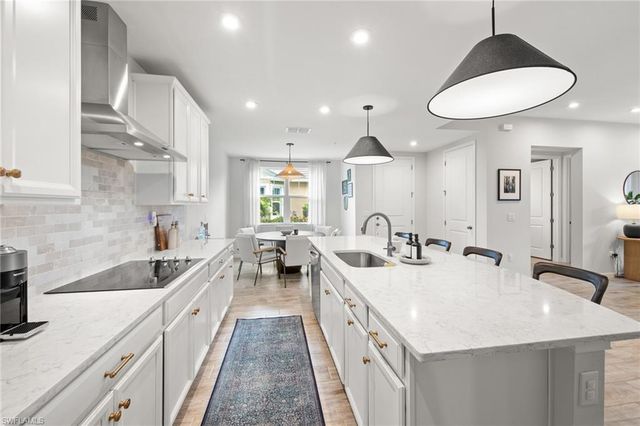 4688 Arboretum CIR # 101, Naples, FL 34112