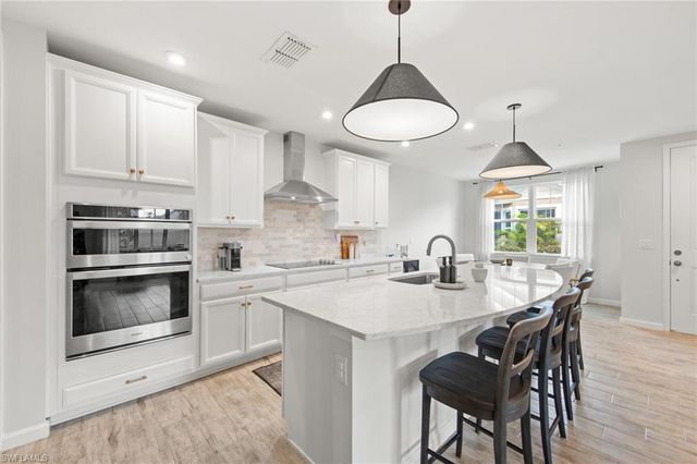 4688 Arboretum CIR # 101, Naples, FL 34112