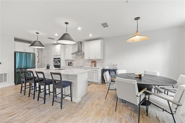 4688 Arboretum CIR # 101, Naples, FL 34112