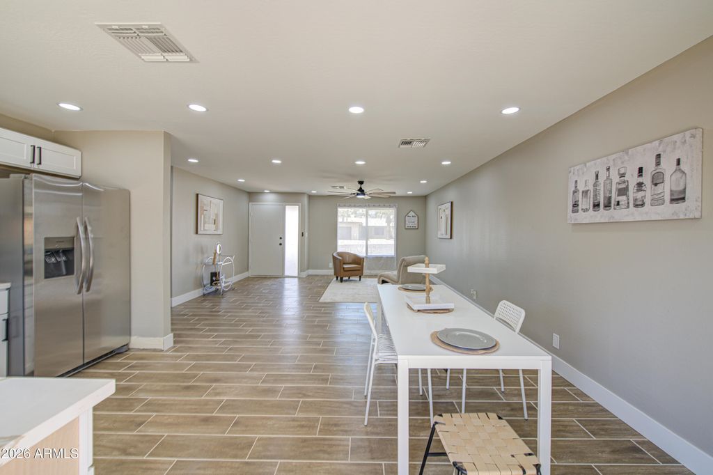 4929 W TOWNLEY Avenue, Glendale, AZ 85302 — photo 5