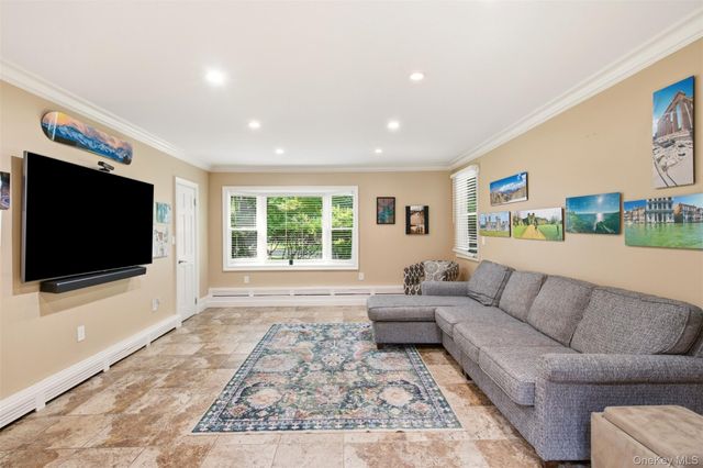 27 School Lane, Lloyd Harbor, NY 11743