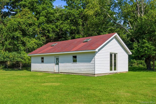 27 School Lane, Lloyd Harbor, NY 11743