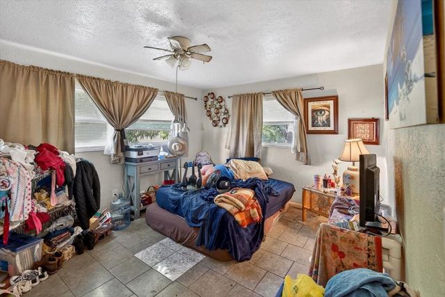 4033 COUNTRY CLUB BOULEVARD, Cape Coral, FL 33904