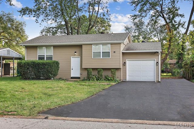1444 Farmview Avenue, Unincorporated, MO 63138