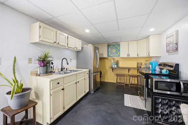 406 Vincent Court, Salisbury, NC 28146