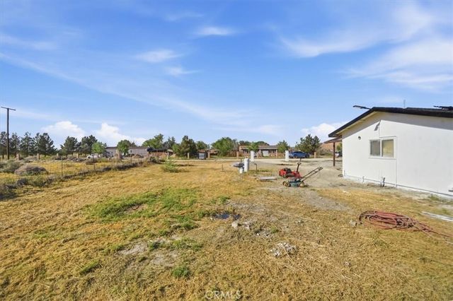 1163 Smith, Adelanto, CA 92301