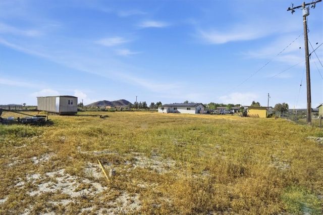 1163 Smith, Adelanto, CA 92301