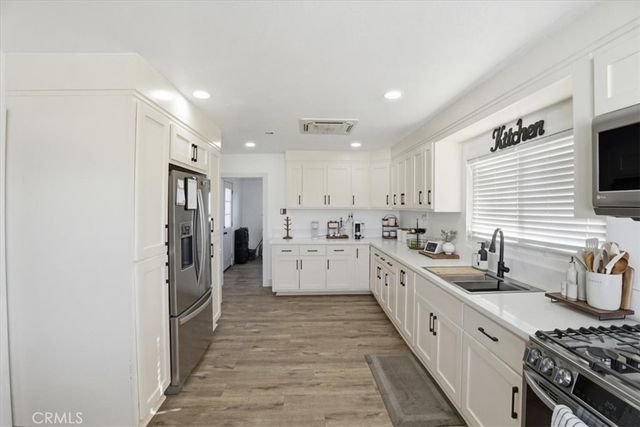 1163 Smith, Adelanto, CA 92301
