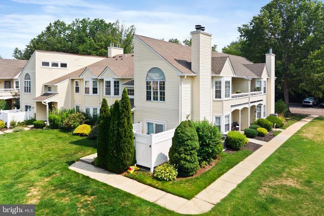 128 MILL RUN E, Hightstown, NJ 08520