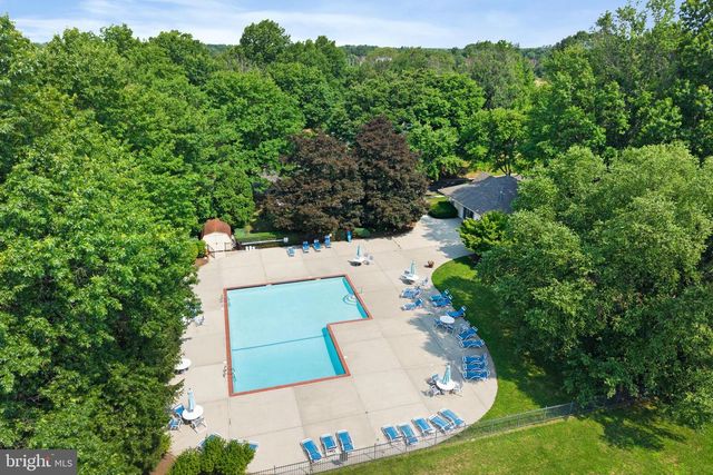 128 MILL RUN E, Hightstown, NJ 08520
