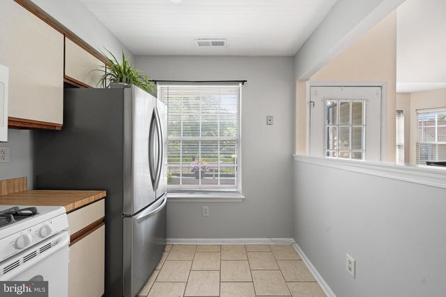 128 MILL RUN E, Hightstown, NJ 08520