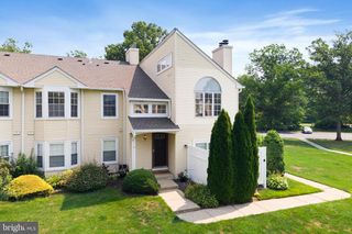 128 MILL RUN E, Hightstown, NJ 08520