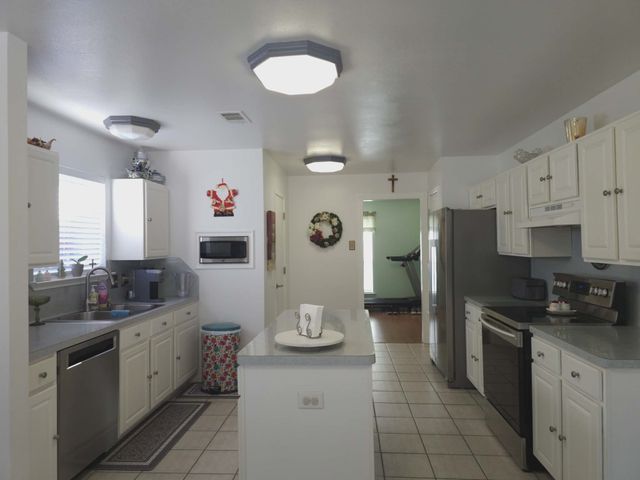 2890 High Meadow Drive, Little Elm, TX 75068