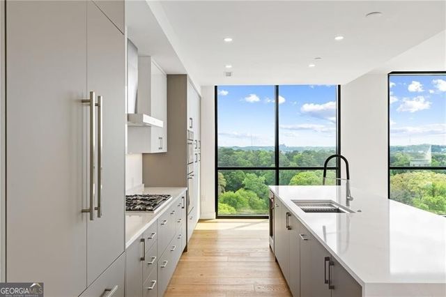 2425 Peachtree Road NE 1409, Atlanta, GA 30305