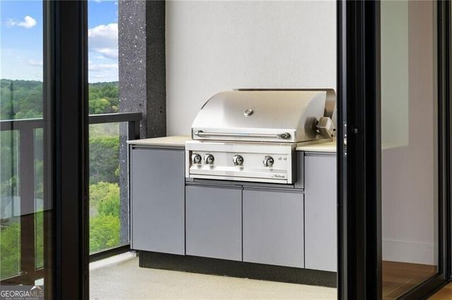 2425 Peachtree Road NE 1409, Atlanta, GA 30305