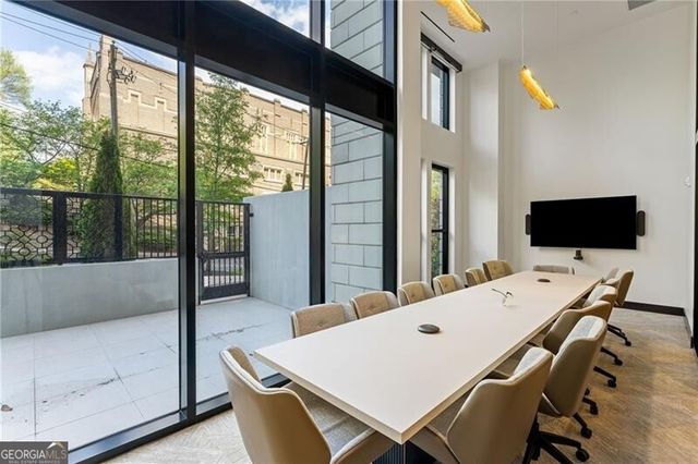 2425 Peachtree Road NE 1409, Atlanta, GA 30305