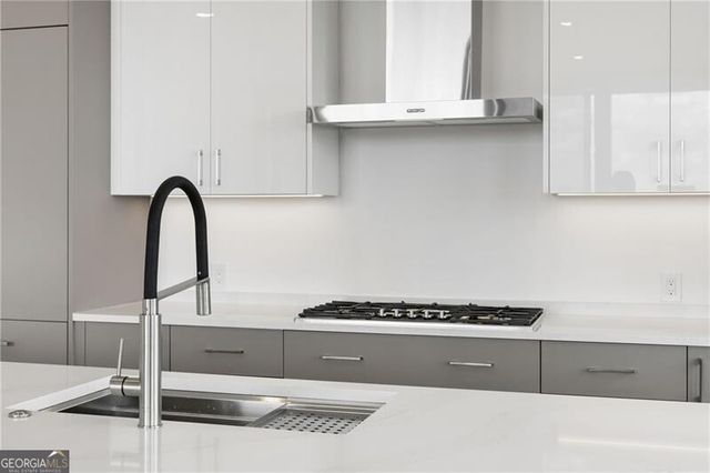 2425 Peachtree Road NE 1409, Atlanta, GA 30305