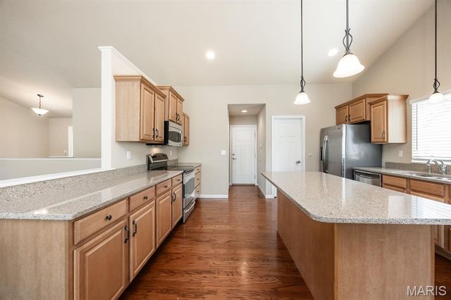 1411 Sauk Trail, O'fallon, IL 62269